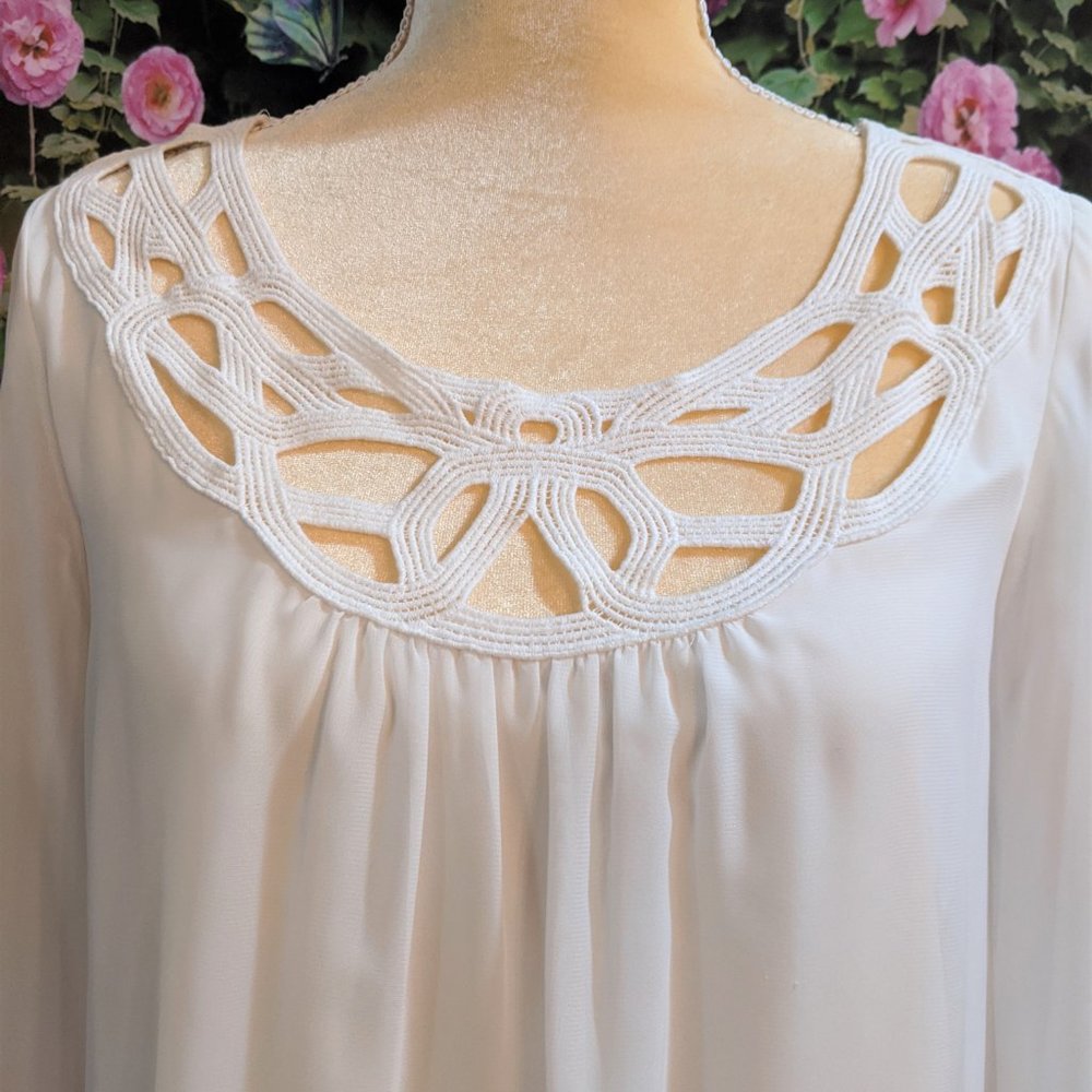 Embroidered Blouse Size L - Picture 2 of 7